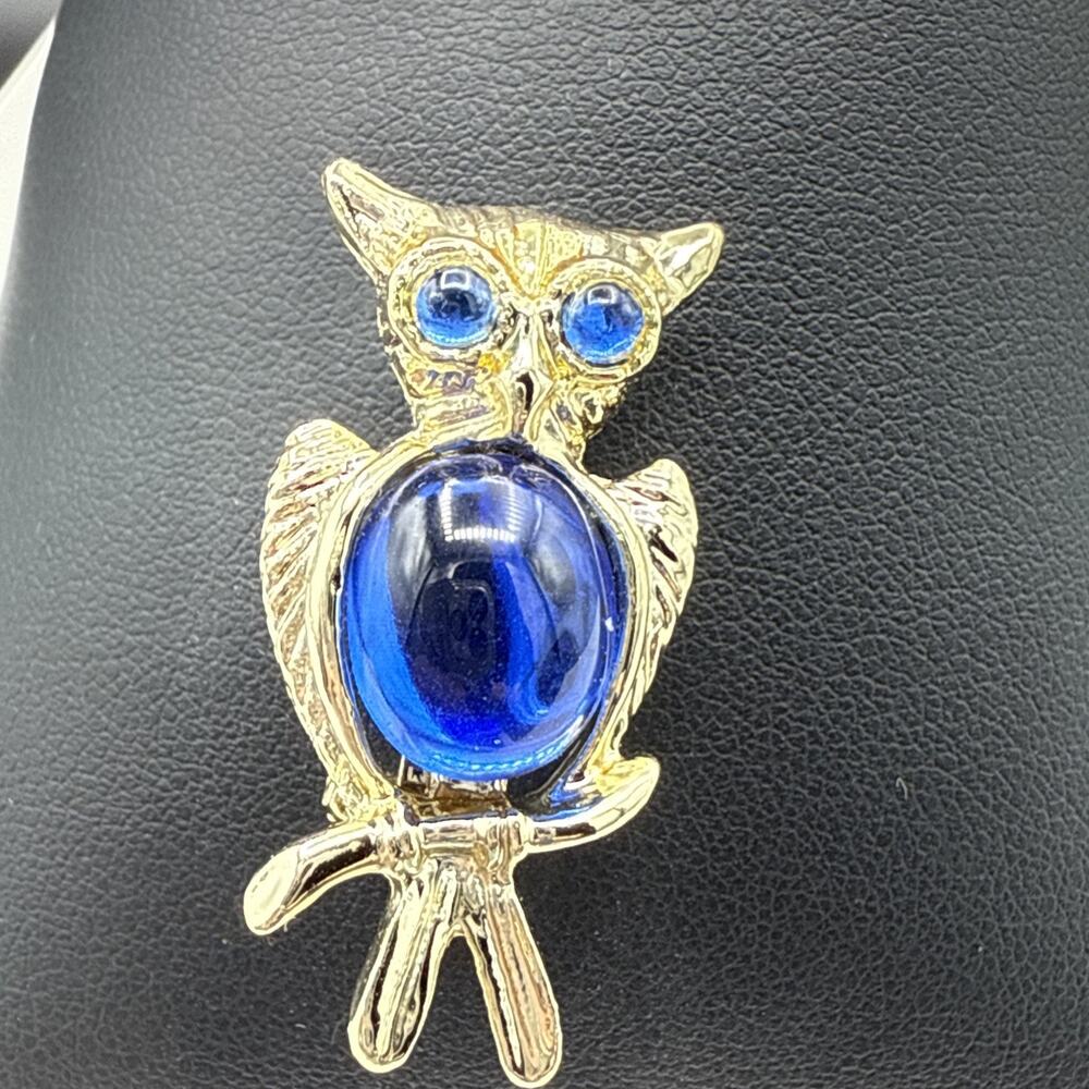 Vintage Brooch Jelly Belly Owl Blue Rhinestone Eyes Gold‎ Tone Bird Pin - Picture 2 of 6